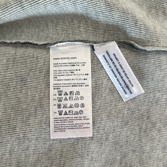 Tommy Gray Sweater - Picture 3 of 4